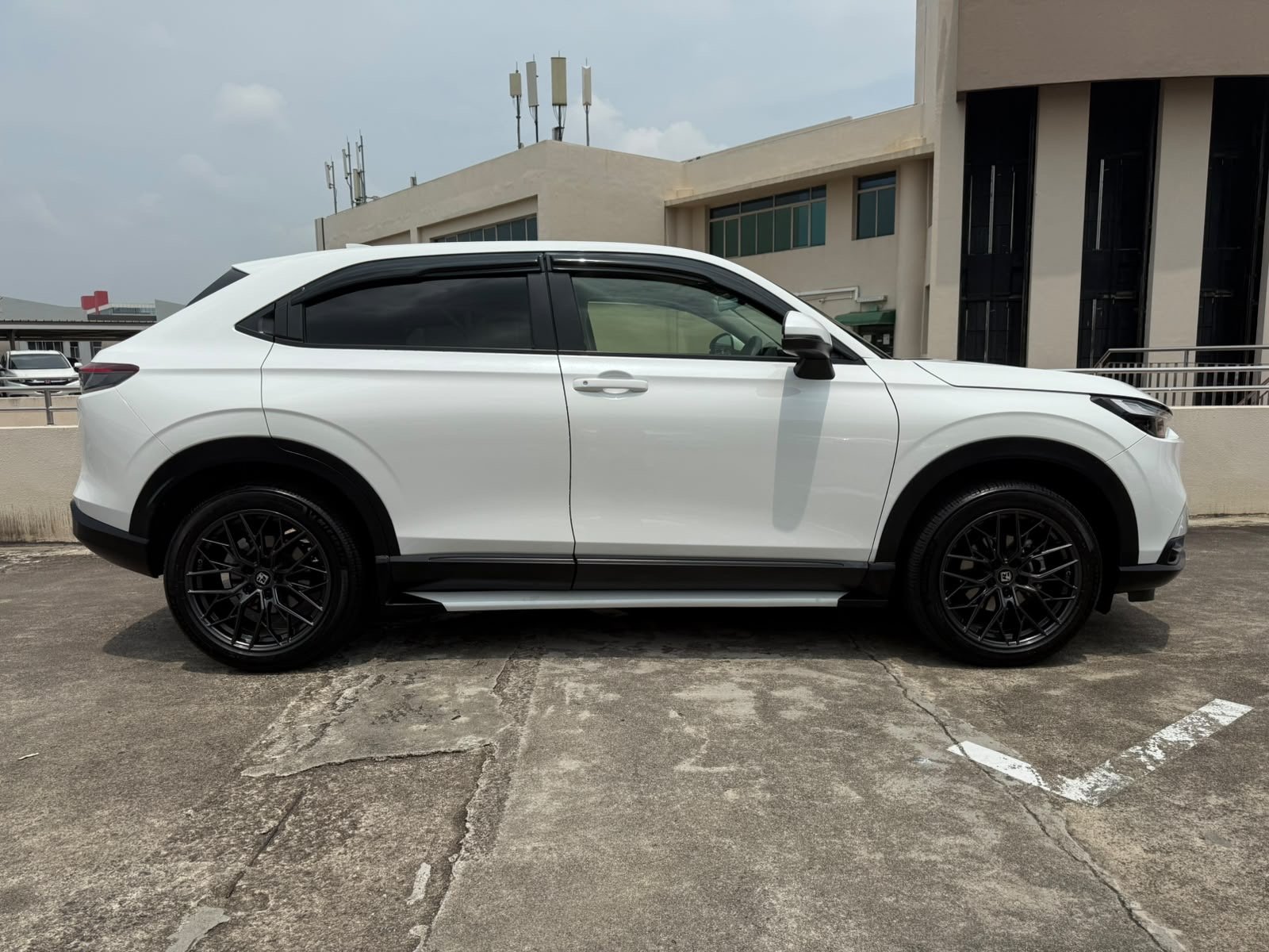 Honda Vezel 1.5 G photo 4